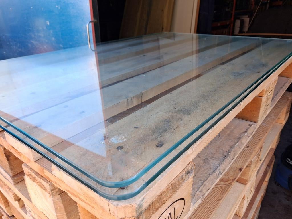 Glasplaten en europallets, Ophalen, Minder dan 10 m², Laminaat