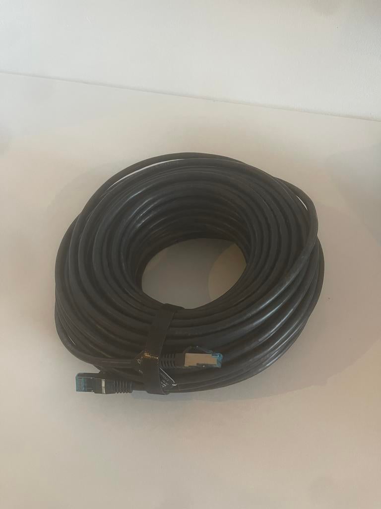 BlueBuilt Netwerkkabel STP CAT6 30 meter zwart, Ophalen of Verzenden, Zo goed als nieuw