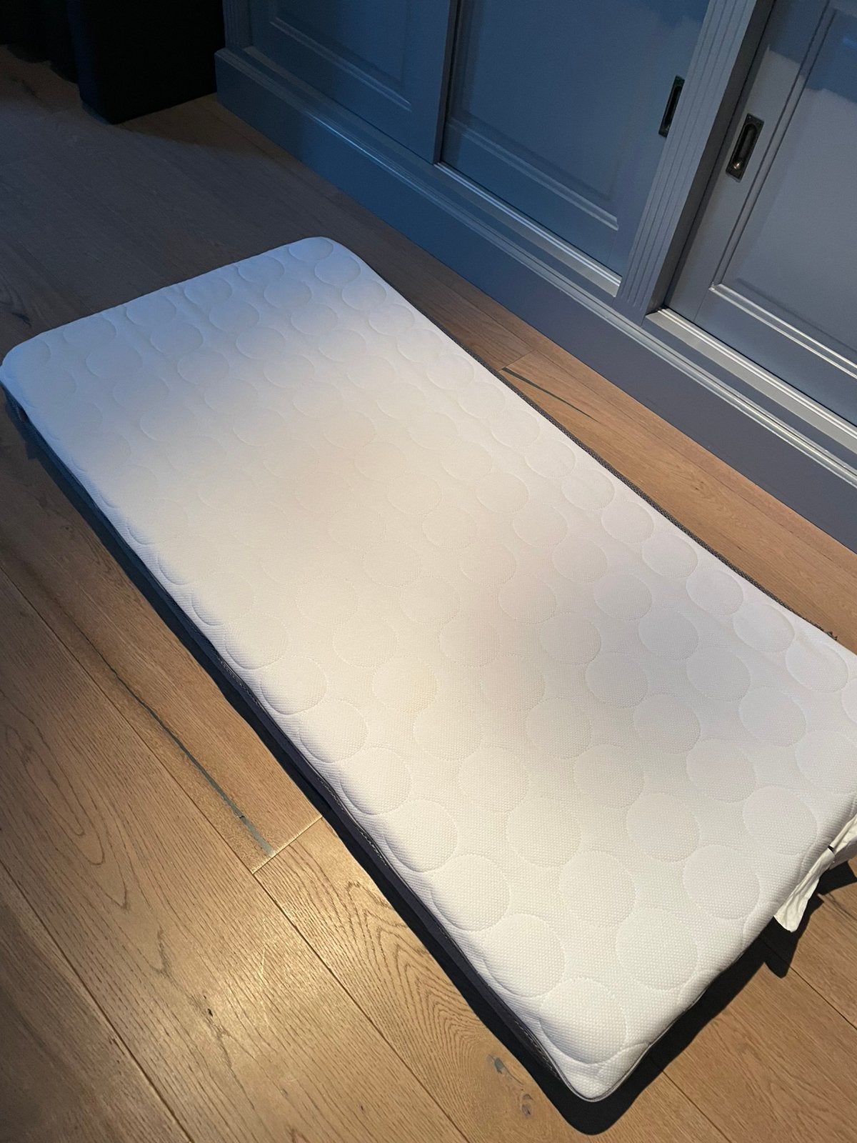 Baby / Kinder matras Ikea HIMLAVALV 60x120 cm, Ophalen, 190 cm of minder, Zo goed als nieuw, Matras