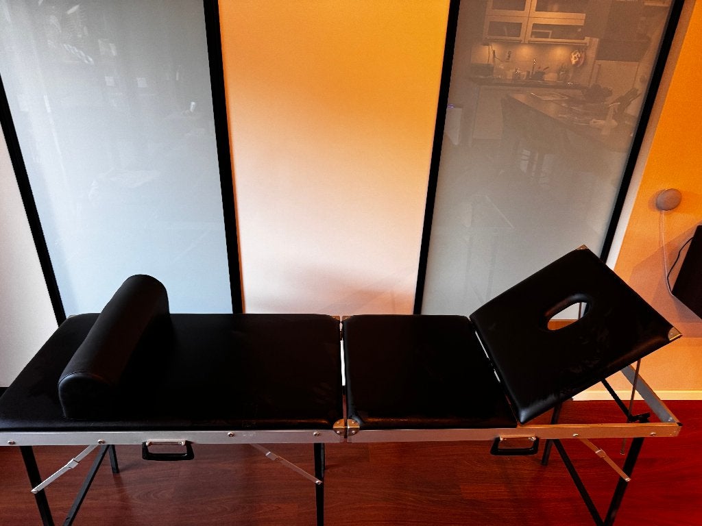 portable aluminium massagetafel, Sport en Fitness, Massageproducten, Ophalen, Zo goed als nieuw, Massagetafel