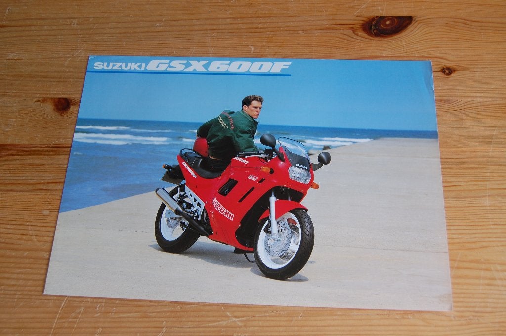 Suzuki GSX600FD uitgave 07-1990, Ophalen of Verzenden, Suzuki