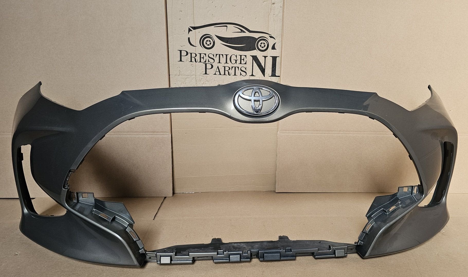 Voorbumper Toyota Yaris 4 IV 52119-0DA00 Origineel bj.2020-, Gebruikt, -, Voor, Ophalen of Verzenden
