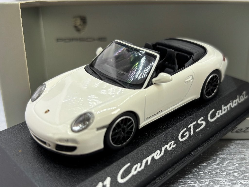 1:43  Porsche 911 carrera GTS cabriolet, Ophalen of Verzenden, Zo goed als nieuw, Auto, MiniChamps