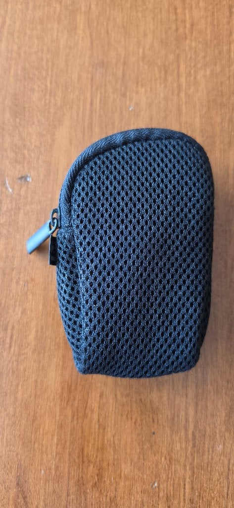 Origineel Logitech (muis-)etui draaghoes zwart met rits, Ophalen of Verzenden, Zo goed als nieuw, Overige typen, Logitech.