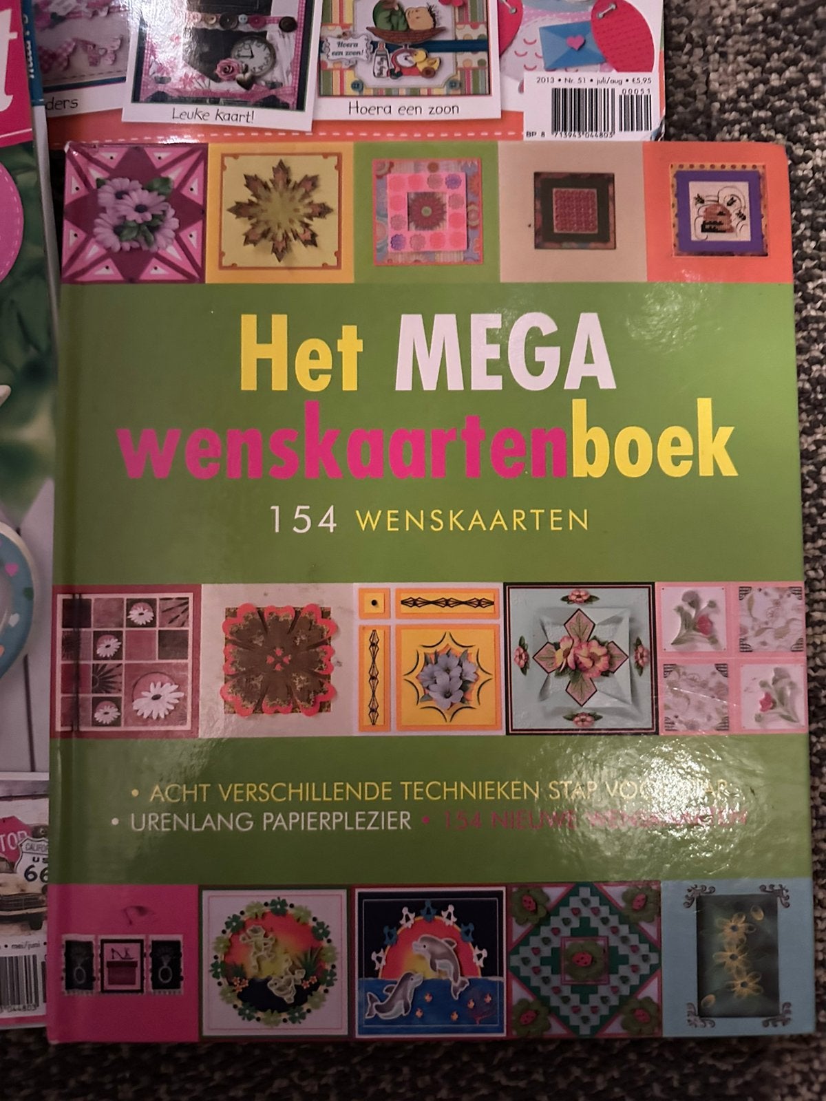 Het Mega Wenskaartenboek en 8x Hobbykaart tijdschrift, Ophalen of Verzenden, Gelezen, Overige onderwerpen