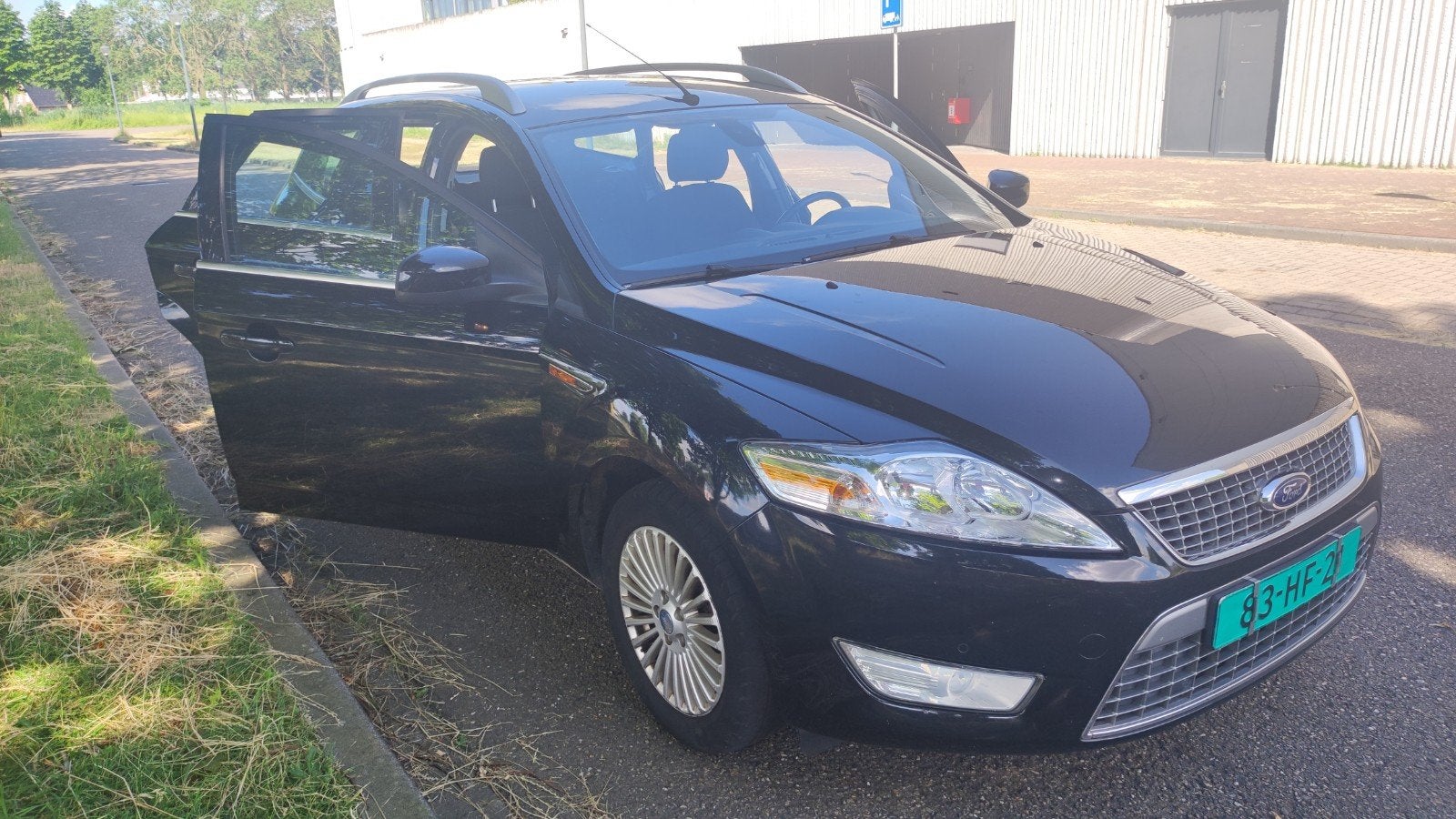 Ford Mondeo 2.0 16V 107KW Wagon 2010 Zwart, Auto's, Ford, Stof, Zwart, 4 cilinders, Mondeo