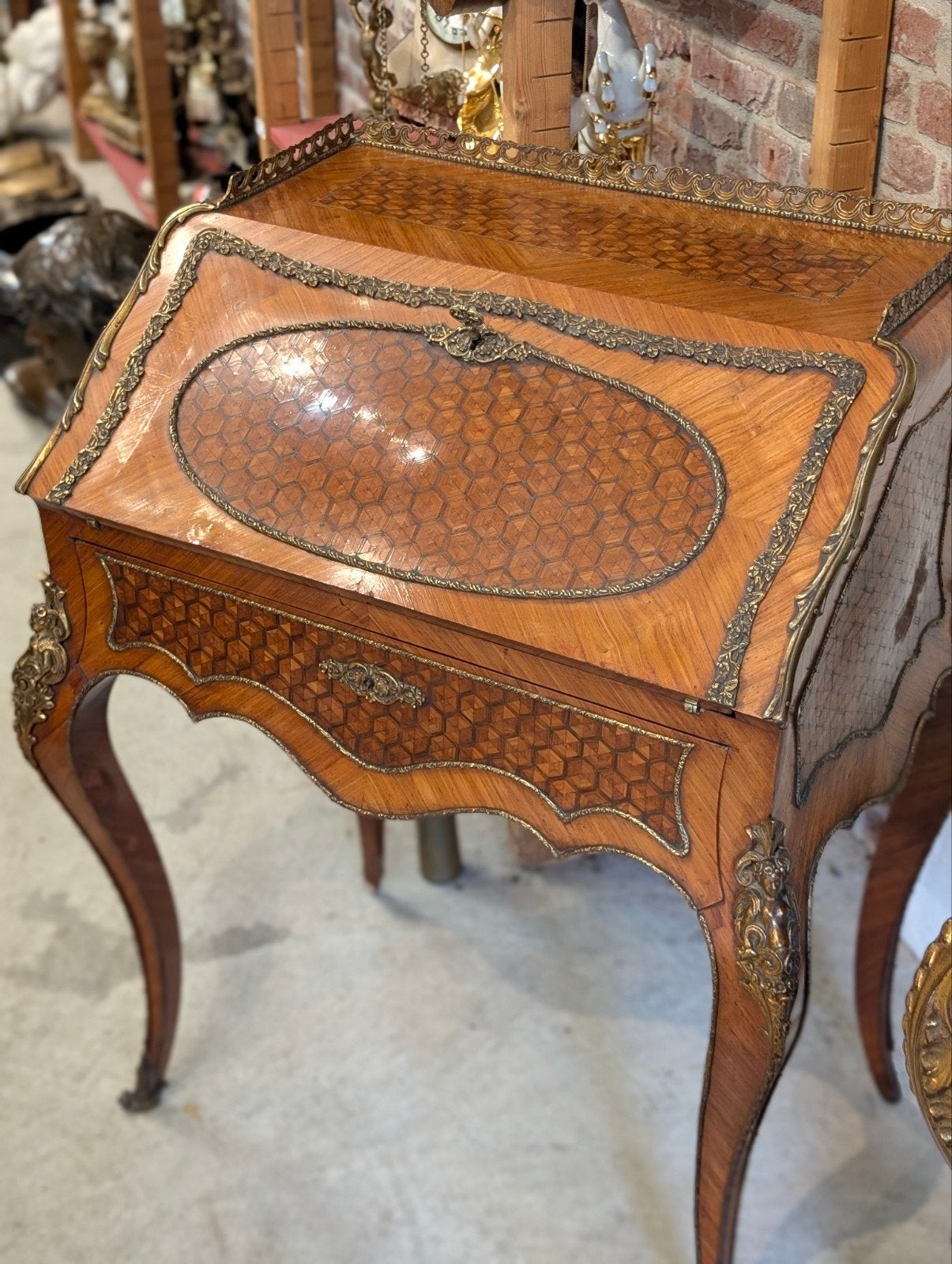 antieke secretaire gesigneerd TANAN. Parijs €800., Antiek en Kunst, Ophalen