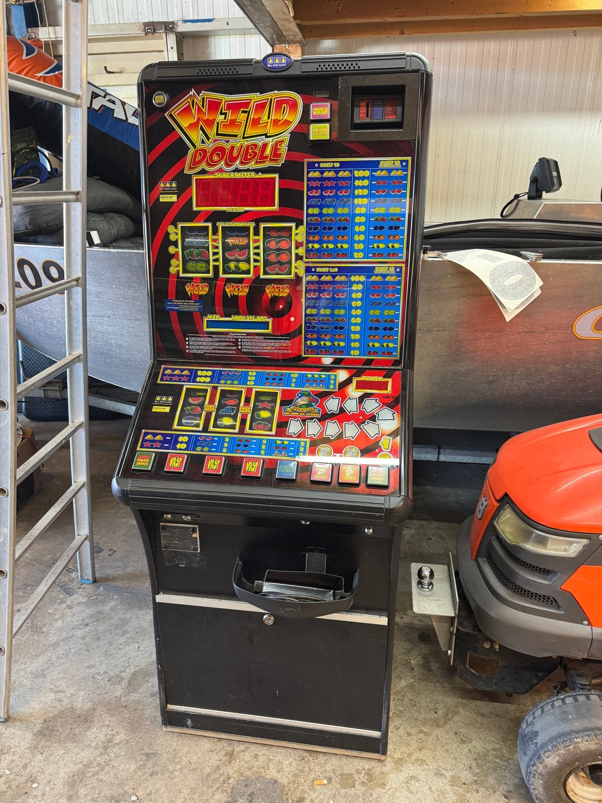 Gokkast Wild Double - Printplaat defect (batterijlekkage), Verzamelen, Ophalen, Gebruikt