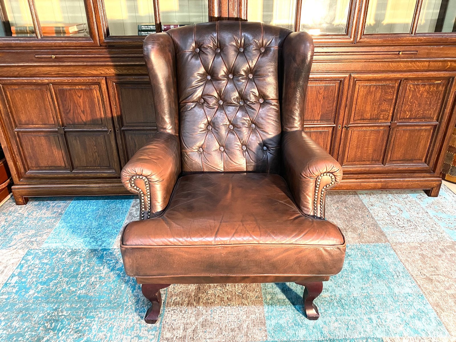 Chesterfield oorfauteuil bruin gevlamd, Huis en Inrichting, Fauteuils, Ophalen, Zo goed als nieuw, 75 tot 100 cm