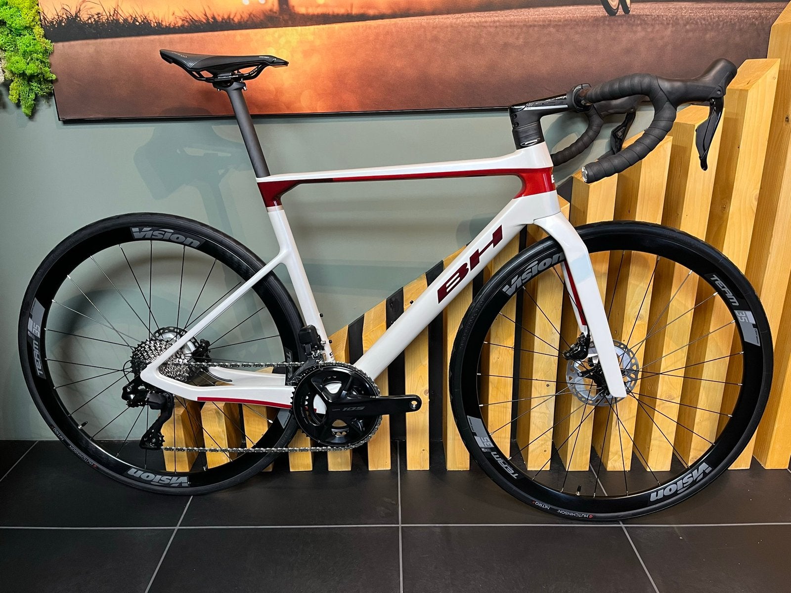 BH Ultralight 8.0 , Shimano 105 Di2 , Nieuw , Carbon, 28 inch, Carbon, Nieuw, Meer dan 20 versnellingen