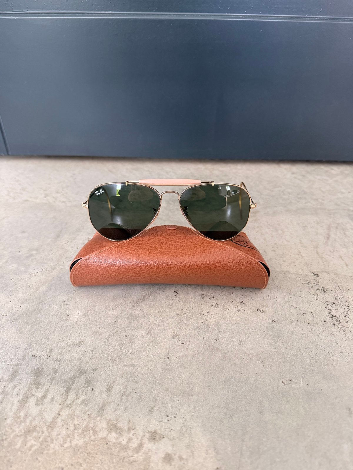 Ray-Ban Outdoorsman Zonnebril met Gouden Montuur, Zonnebril, Ophalen of Verzenden, Zo goed als nieuw, Ray-Ban