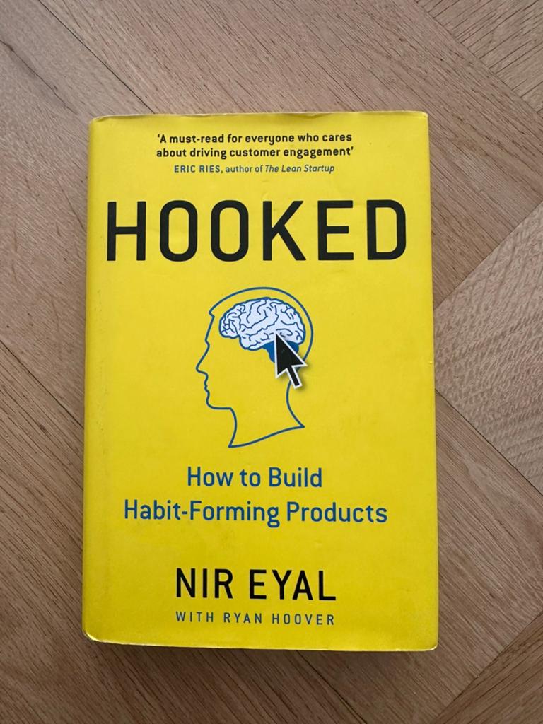 Hooked: How to Build Habit-Forming Products – Nir Eyal, Ophalen of Verzenden, Gelezen, Amerika