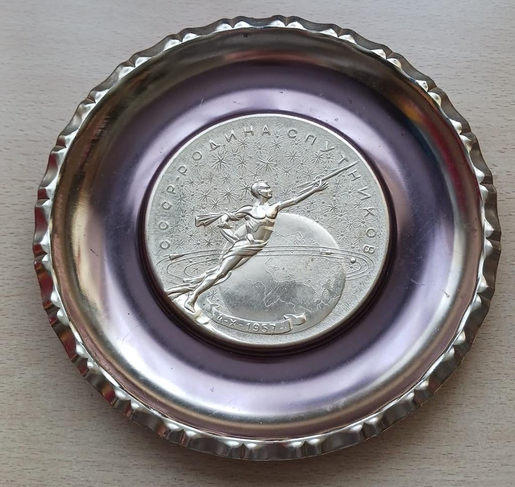 USSR Sputnik lancering herdenkingsplaat 1957, Ophalen of Verzenden