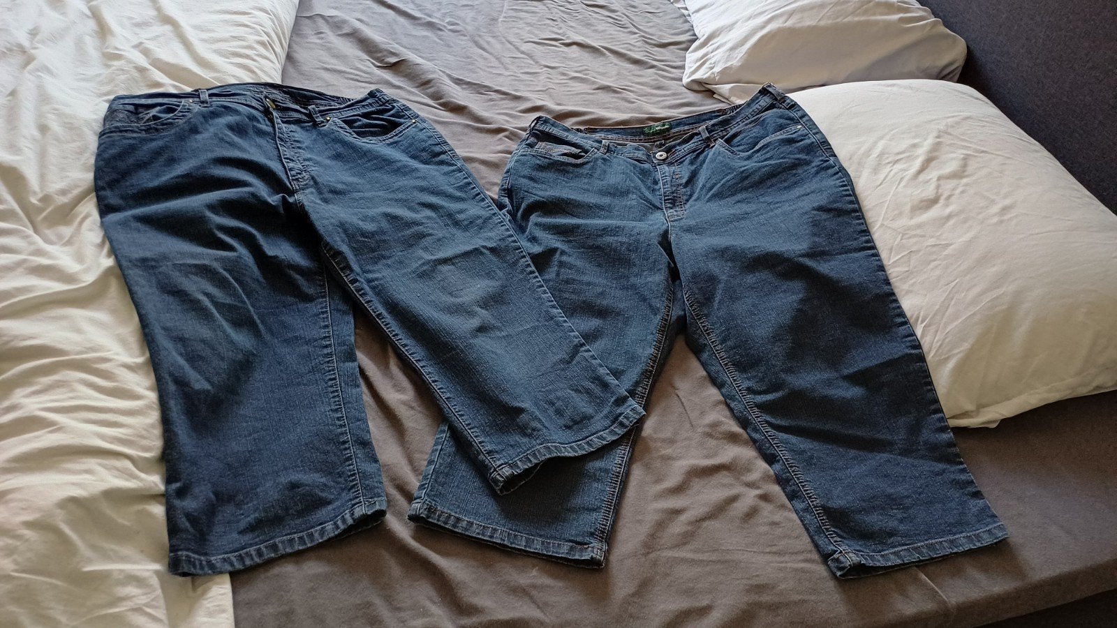 2 bijna nieuwe ¾ spijkerbroeken van Charles Vögele, Kleding | Dames, Charles Vogele, Blauw, Maat 42/44 (L), Ophalen of Verzenden