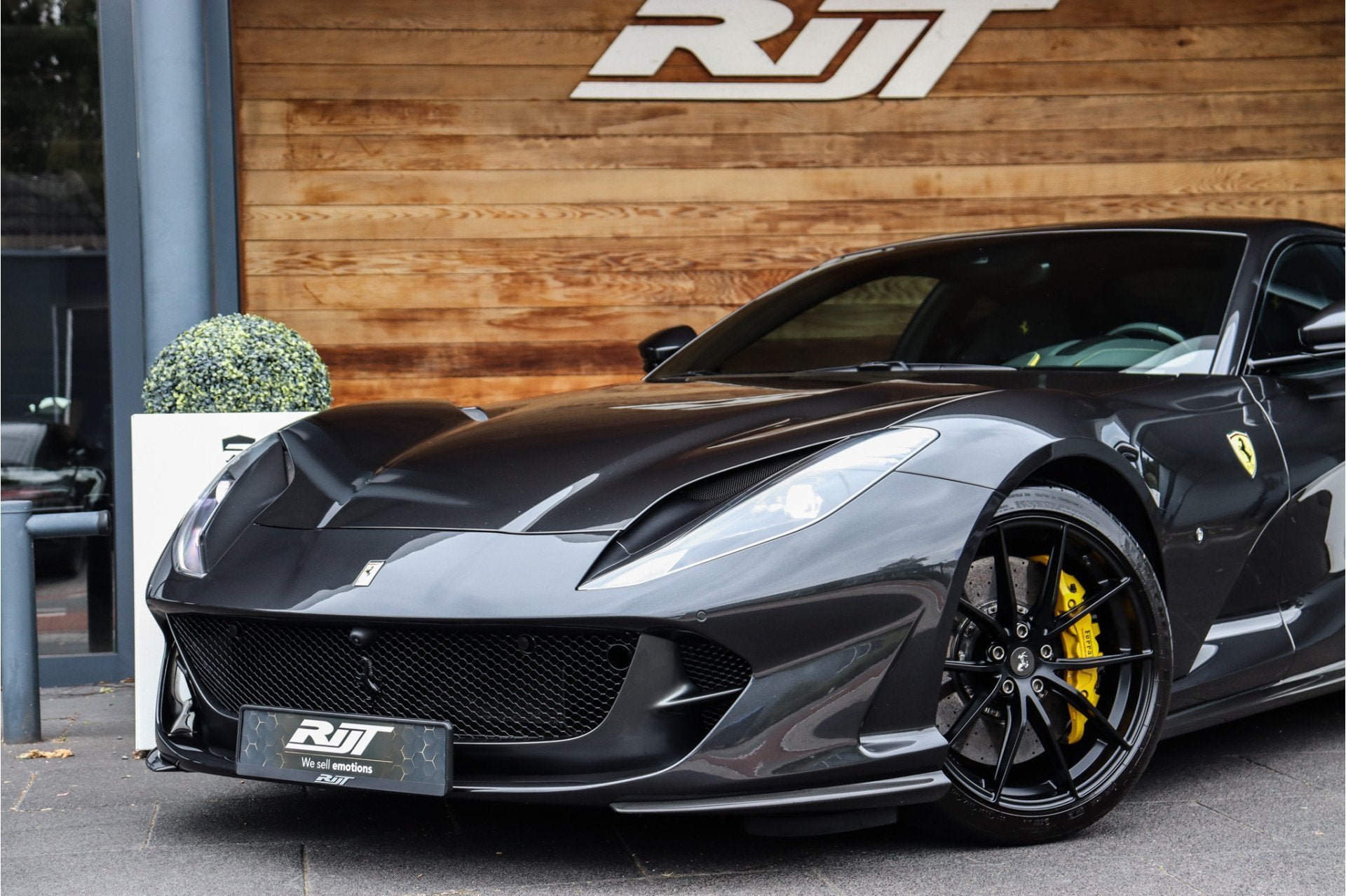 Ferrari 812 6.5 V12 Superfast HELE NL AUTO *Capristo/Carbon, Auto's, Ferrari, Automaat, Dealer onderhouden, Achterwielaandrijving