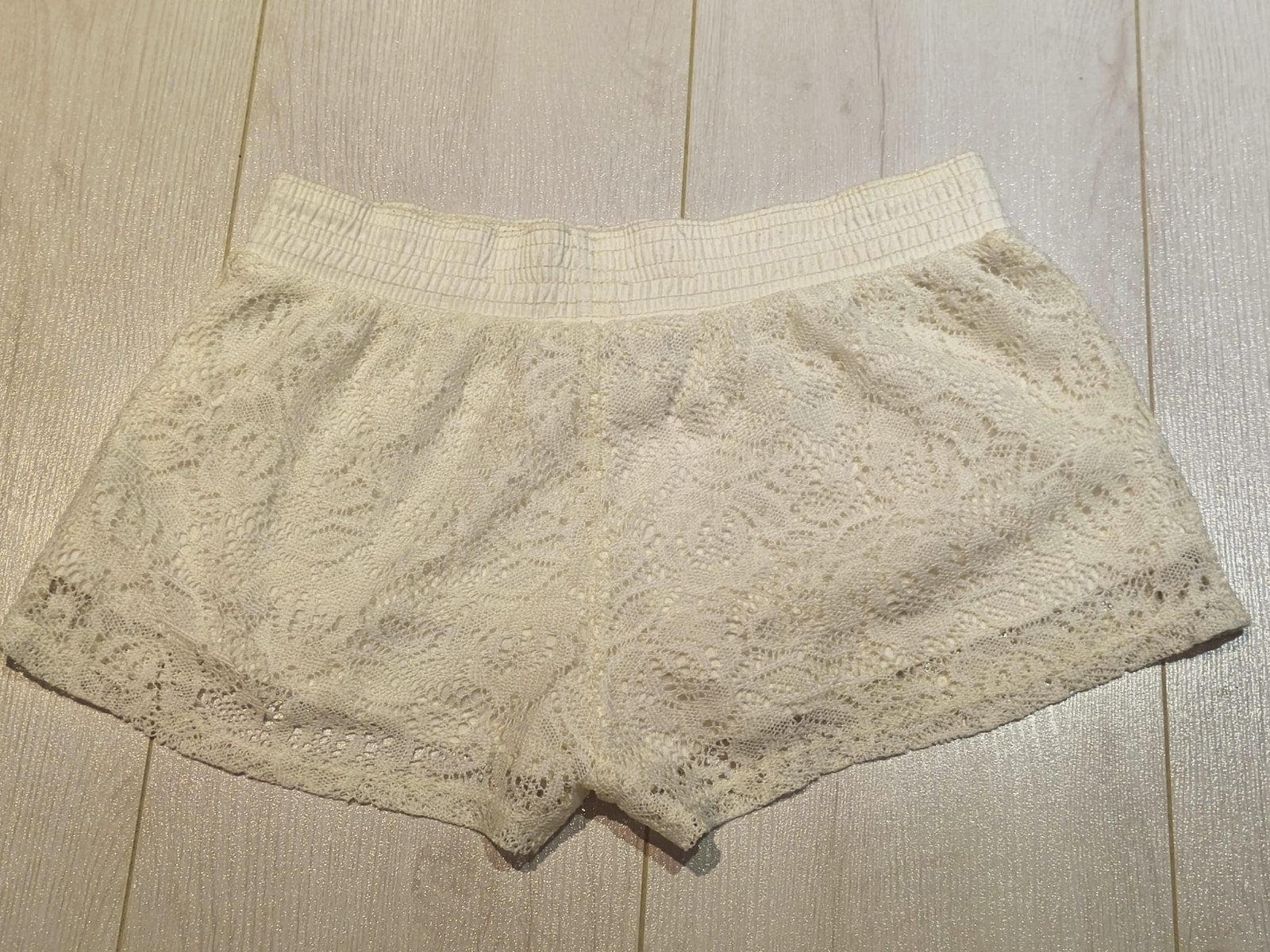 Terranova kanten shorts boho wit maat XS/34, Kleding | Dames, Kort, Verzenden, Wit, Zo goed als nieuw