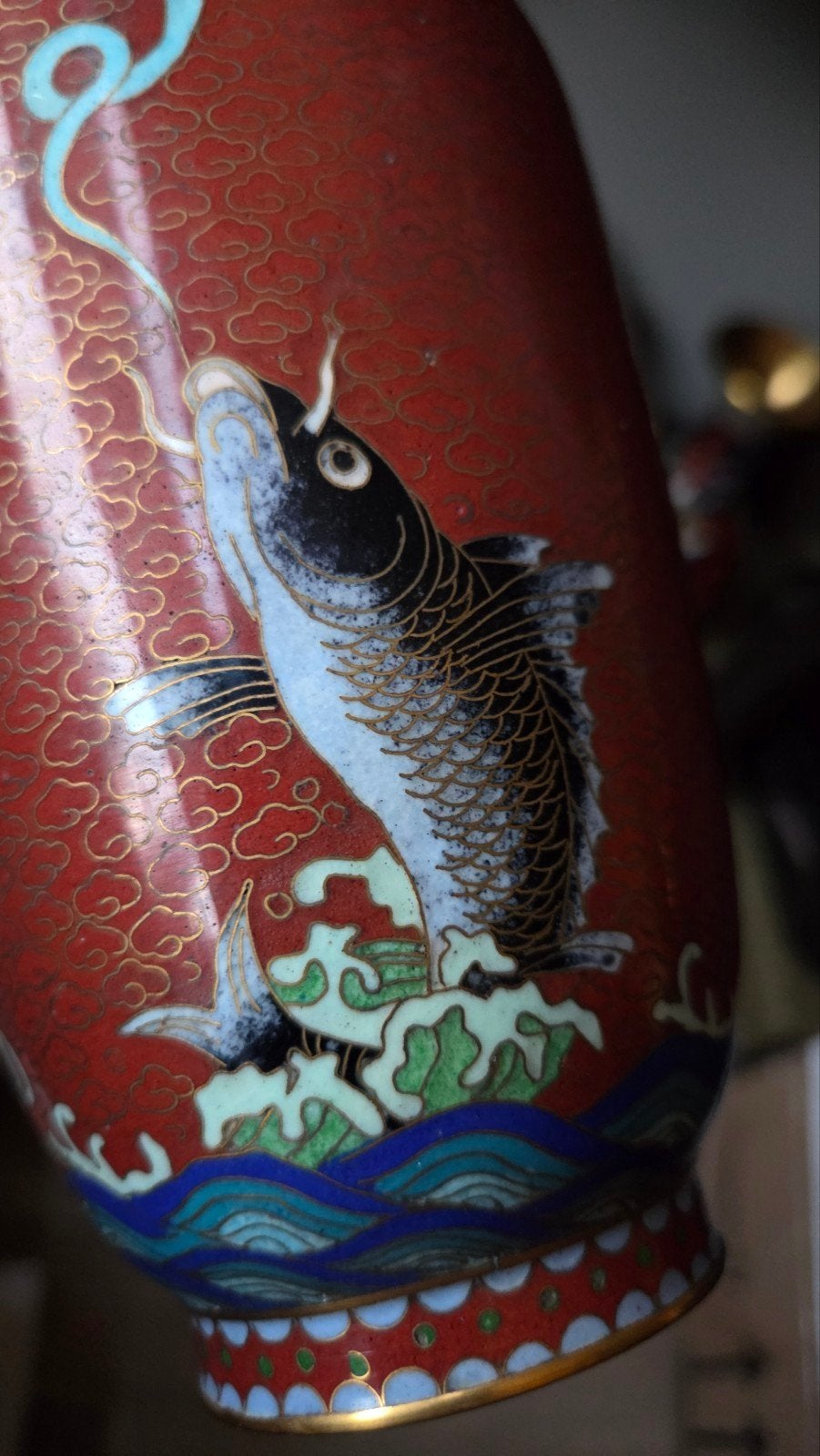Set van 2 Cloisonné Vazen met Draken en Vissen, Antiek en Kunst, Antiek | Vazen, Ophalen of Verzenden