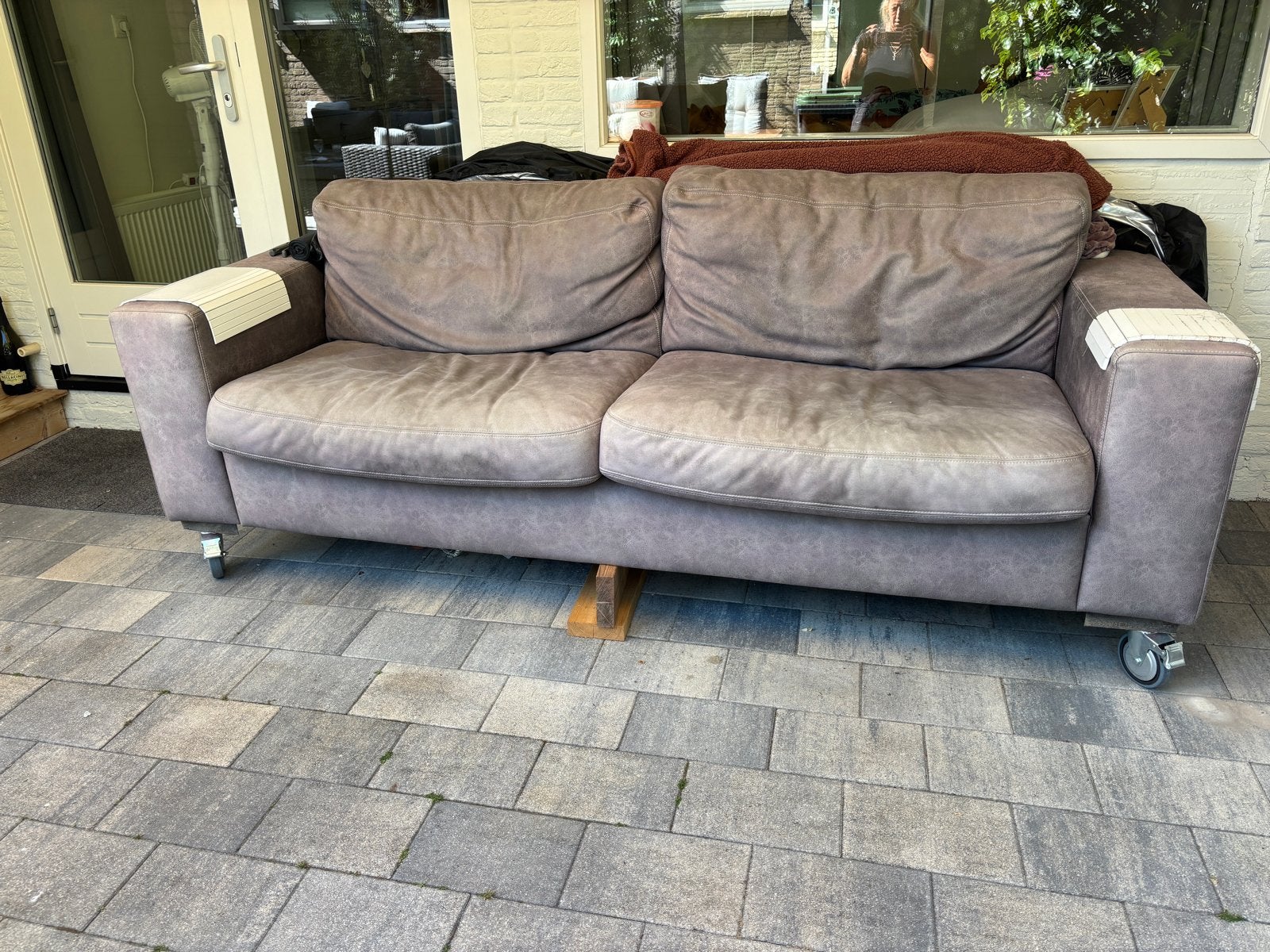Comfortabele gratis 2-zitsbank - gebruikt, Huis en Inrichting, Banken | Bankstellen, Ophalen, Gebruikt, 150 tot 200 cm, Tweepersoons
