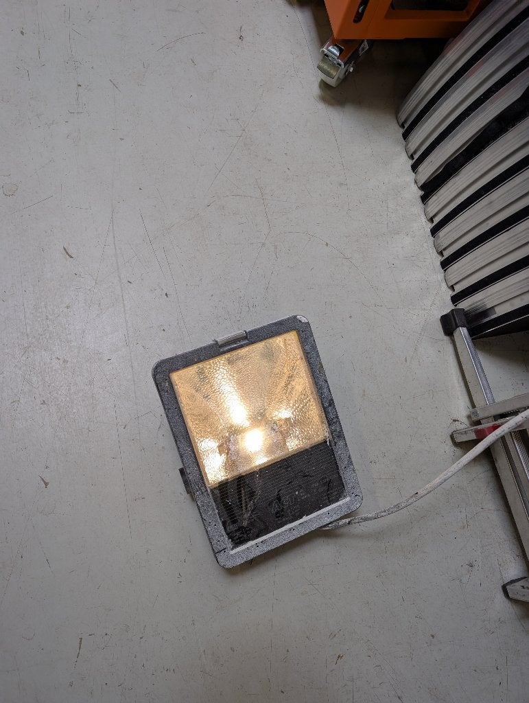 HQI gasontladingslamp., Ophalen of Verzenden, Gebruikt, 50 tot 200 watt, Lamp met armatuur