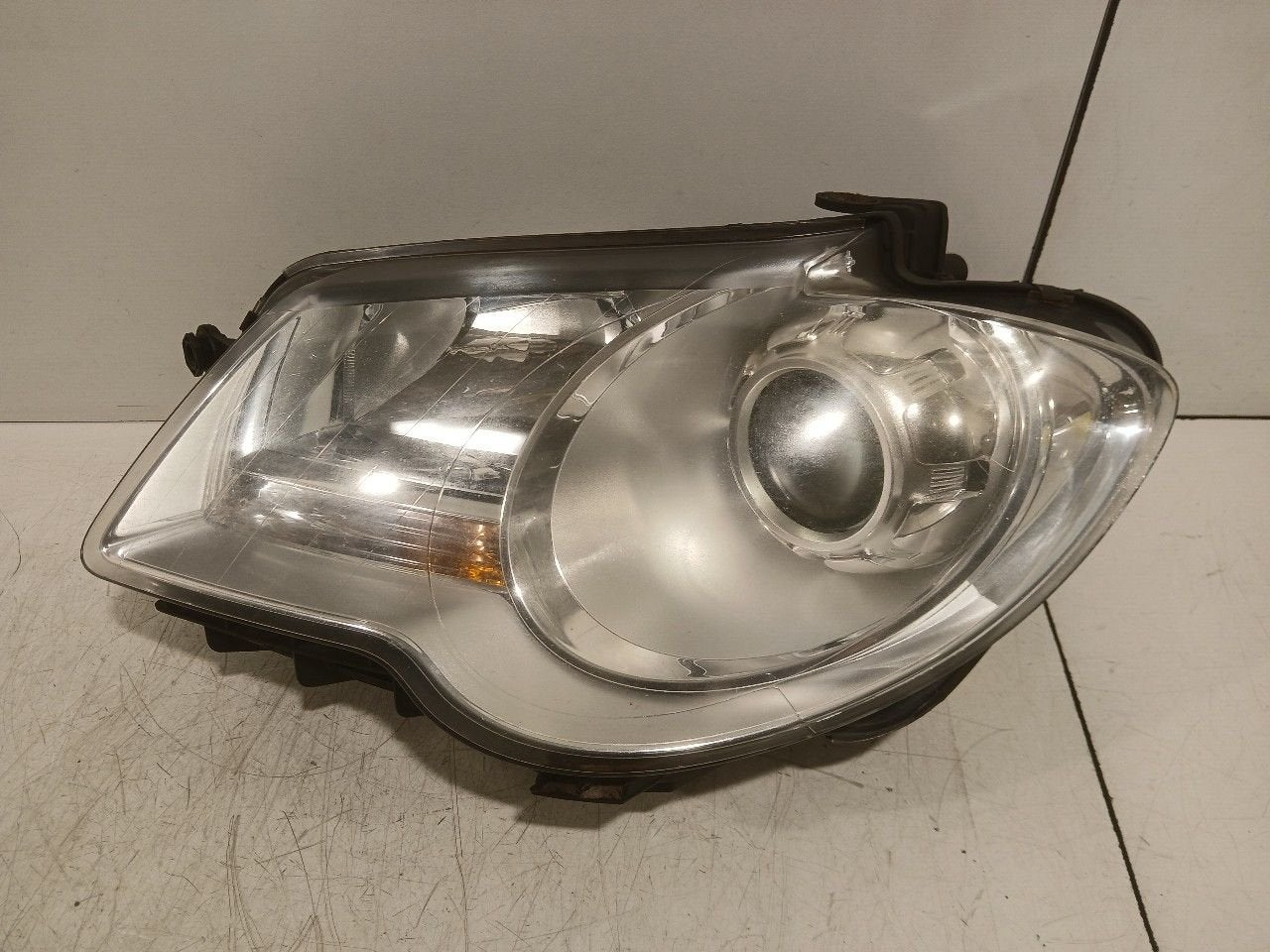 Koplamp links Volkswagen Touran, Onderdelen@venauto.nl, Van der Ven Autorecycling B.V., Gebruikt, Ettenseweg 76, 4706 PB Roosendaal, The Netherlands