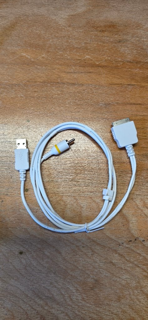 Apple 30-pin iPod USB AUX-kabel – Hyundai/Kia type, Ophalen of Verzenden, Zo goed als nieuw, Dock of Kabel, Classic of Photo