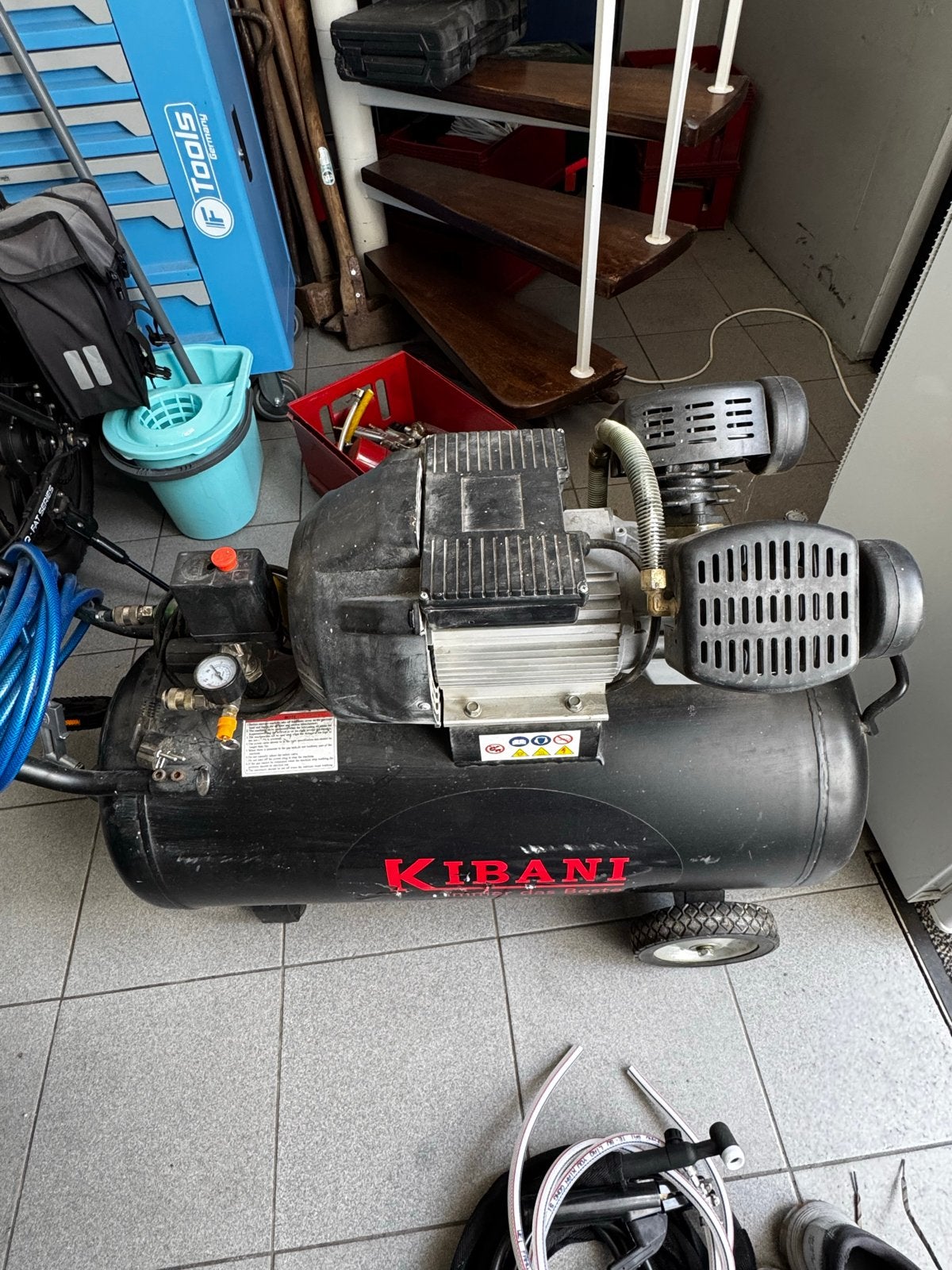 Kibani Compressor 100L 3.0HP met accessoires, Doe-het-zelf en Verbouw, Ophalen, Gebruikt, 200 tot 400 liter/min, Mobiel