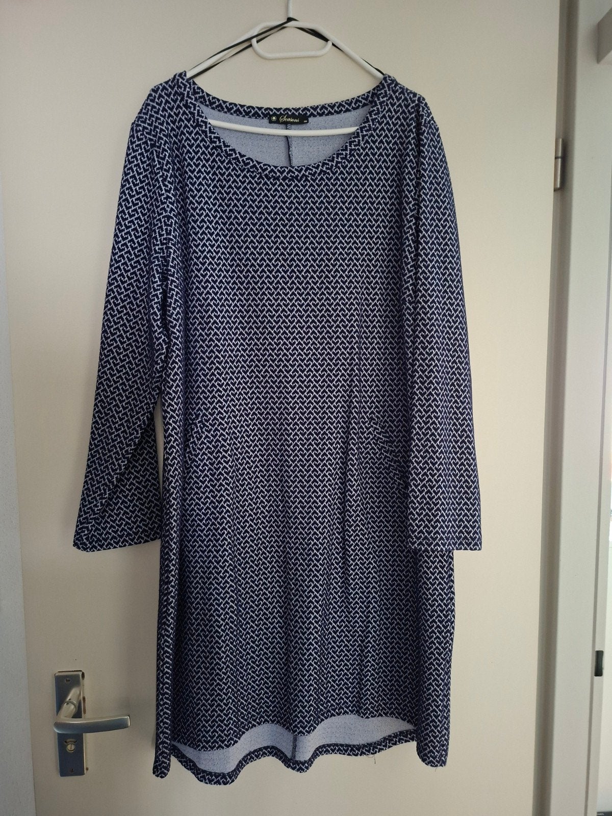 Jurk maat XXL dikkere viscose, lange mouwen in donkerblauw/, Kleding | Dames, Blauw, Jurk, Seasons, Ophalen of Verzenden