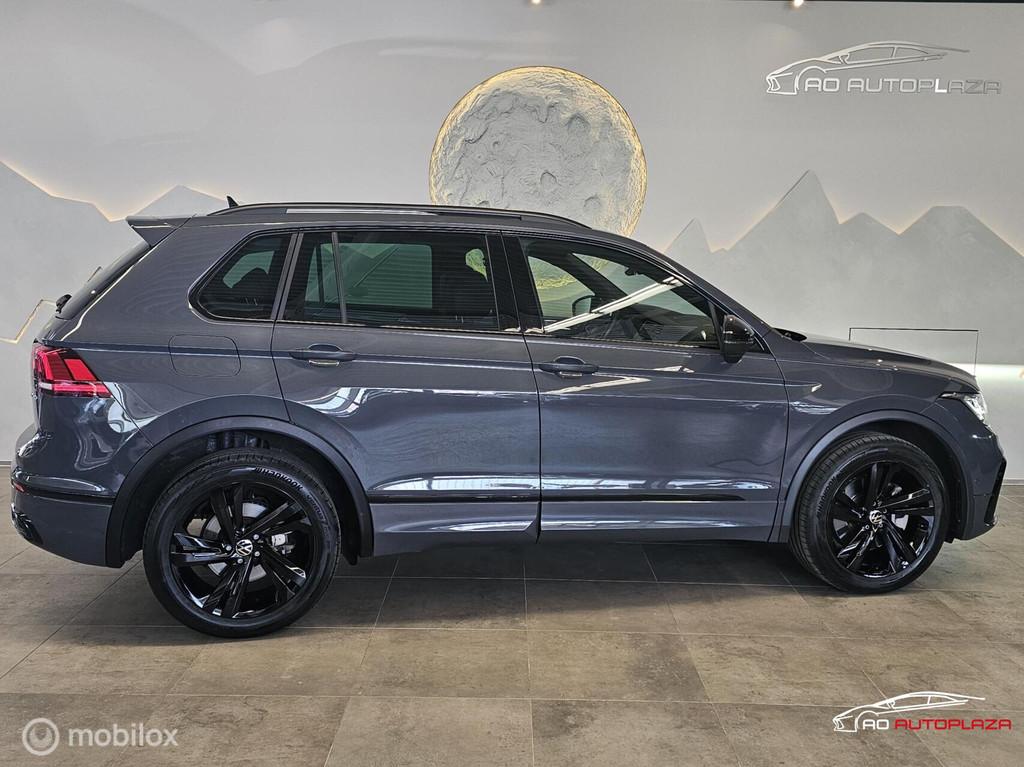 Volkswagen Tiguan 1.4 TSI eHybrid R-Line Panorama/Keyless/Bl, 1716 kg, Zwart, 4 cilinders, Alcantara