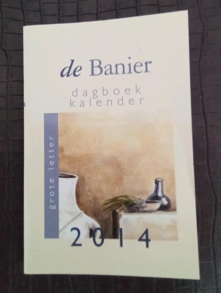 De Banier - dagboek kalender - 2014 - grote letter, Boeken, Godsdienst en Theologie, Ophalen of Verzenden, Zo goed als nieuw