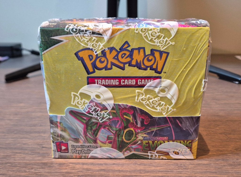 Evolving Skies Booster Box (Sealed), Hobby en Vrije tijd, Ophalen, Nieuw, Boosterbox, Foil