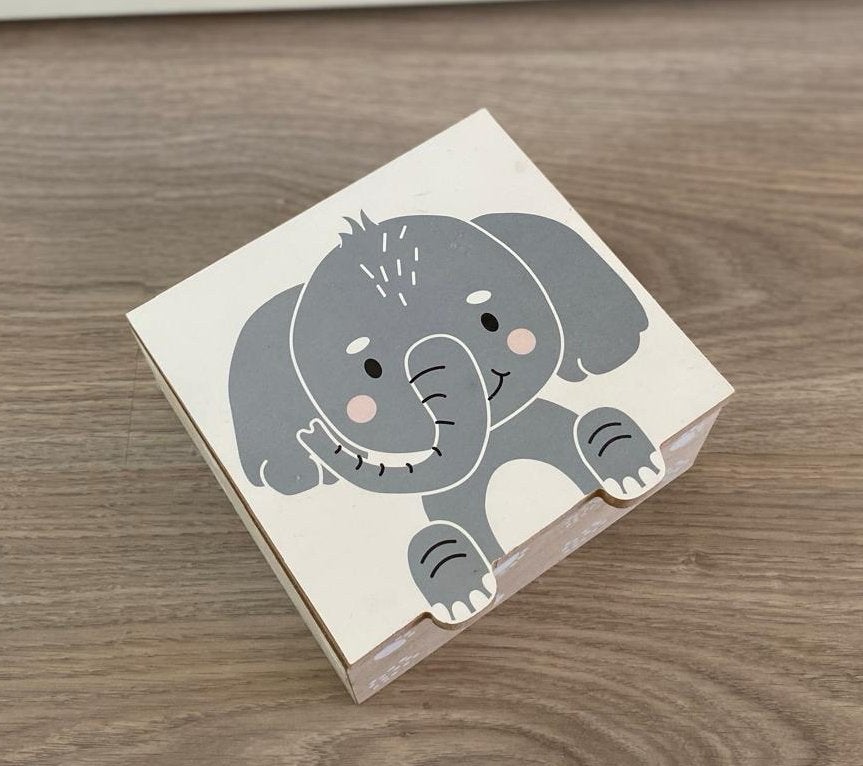 Leuk doosje met olifantje, Hout, Gebruikt, Meerkleurig, Overige stijlen