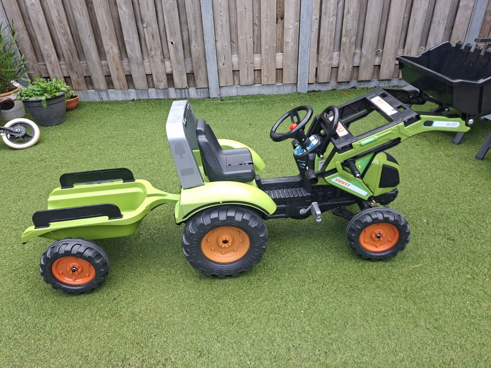 Claas trapauto met aanhanger en voorlader, Ophalen, Gebruikt, Trapvoertuig