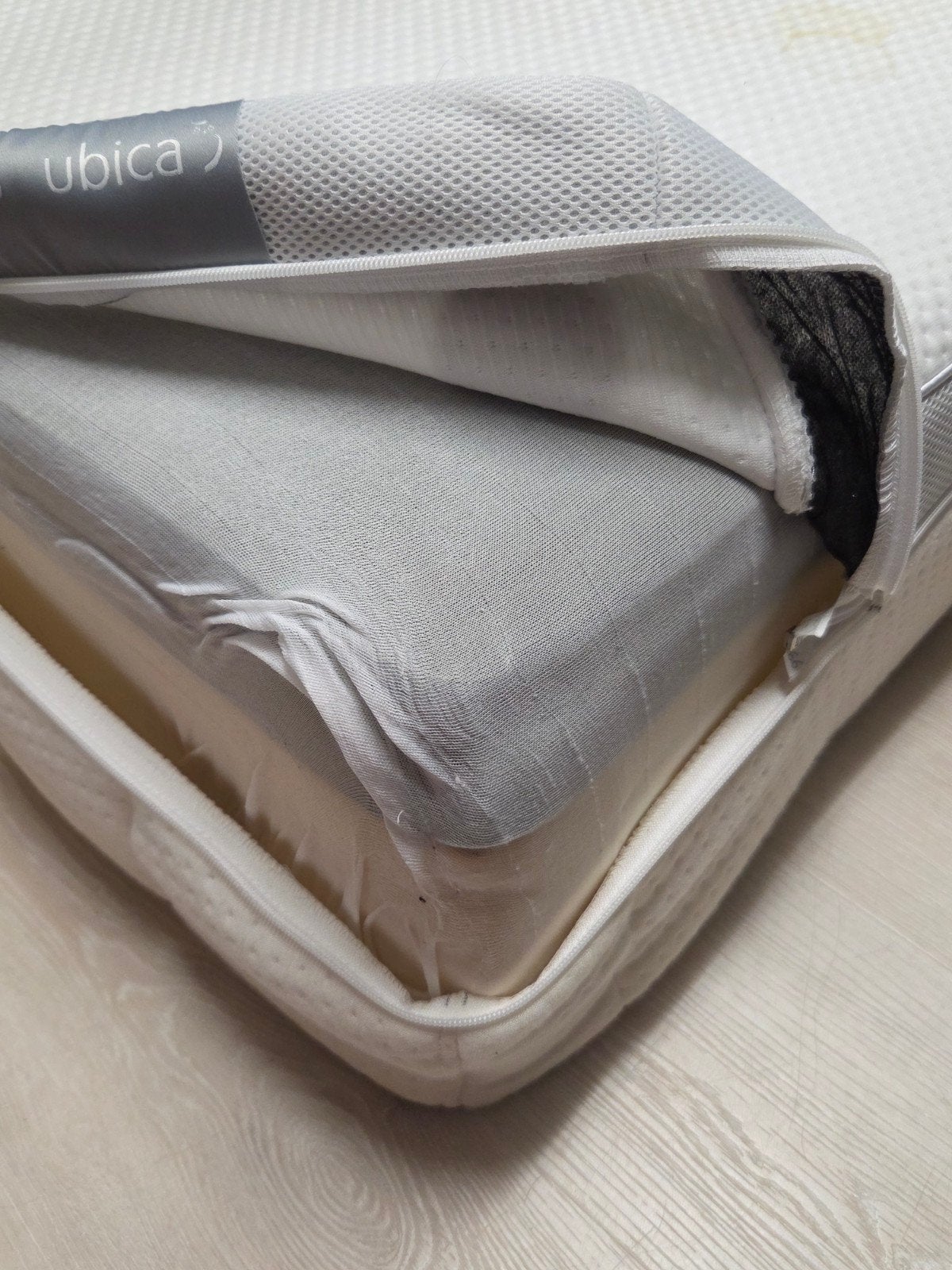 140 x 200 geltex matras, bij voorkeur ruilen voor Lego, Ophalen, Gebruikt, Tweepersoons, 140 cm