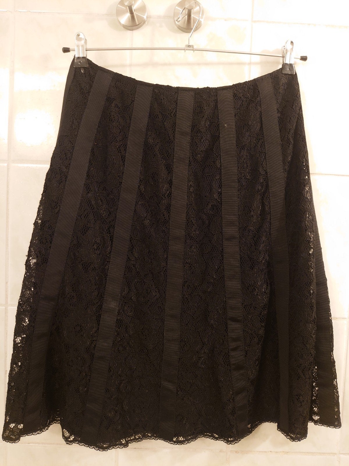 Prachtige zgan zwarte rok van Marccain met kant en lint, Kleding | Dames, Maat 38/40 (M), Zwart, Ophalen of Verzenden, Zo goed als nieuw