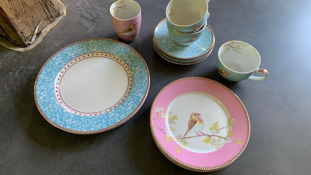 Pip studio servies 12-delig, Huis en Inrichting, Ophalen, Zo goed als nieuw, Overige stijlen, Kop(pen) en/of Schotel(s)