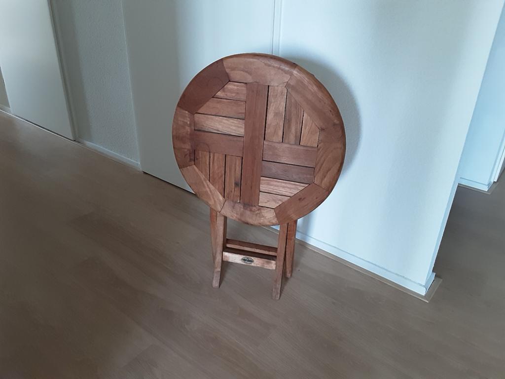 Boottafel hoog 75 cm doorsnee 60 cm, Ophalen of Verzenden, Zo goed als nieuw, Overige typen