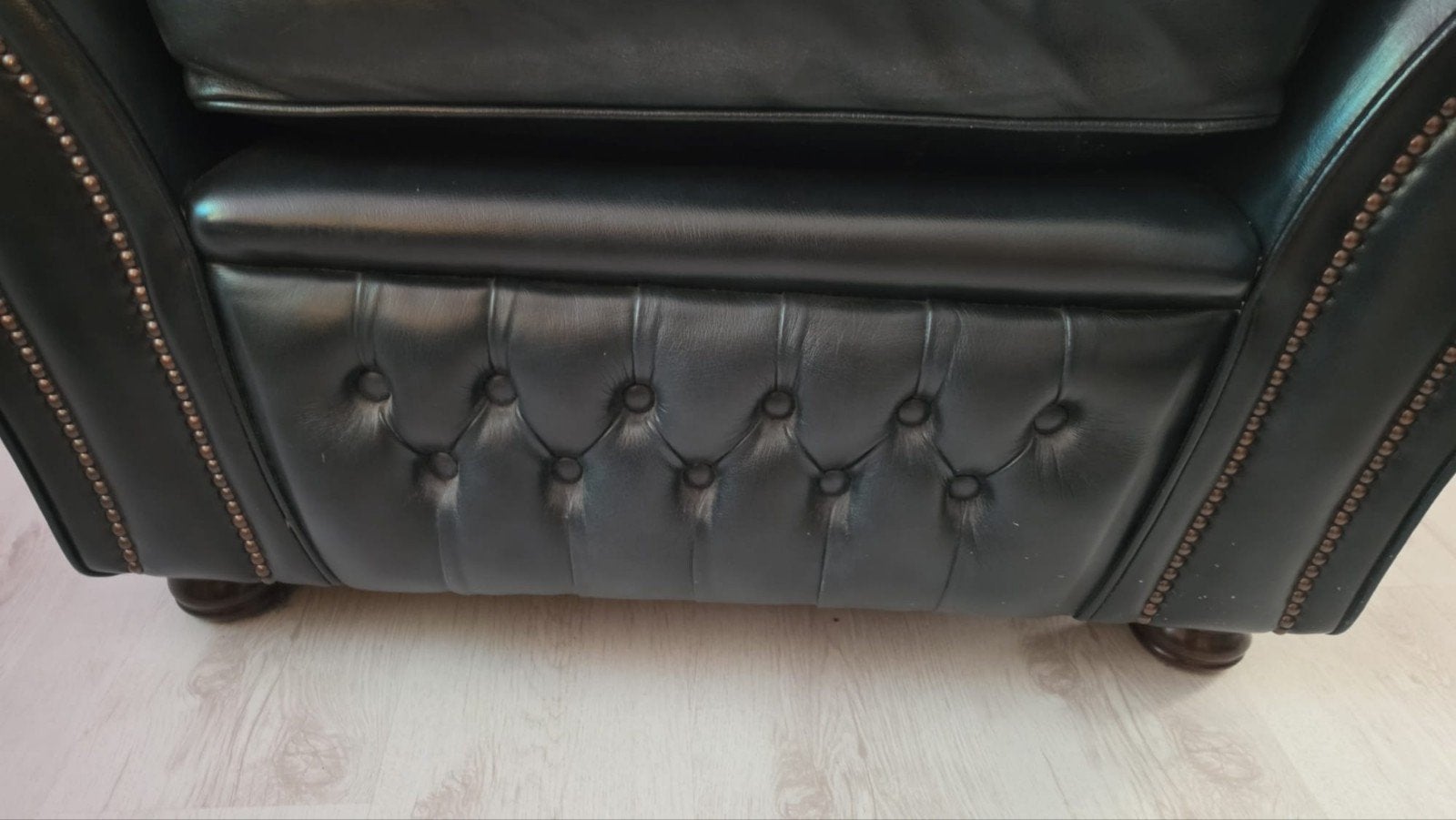 Foto 7 van Originele Springvale Leather Chesterfield Set uit 2014!