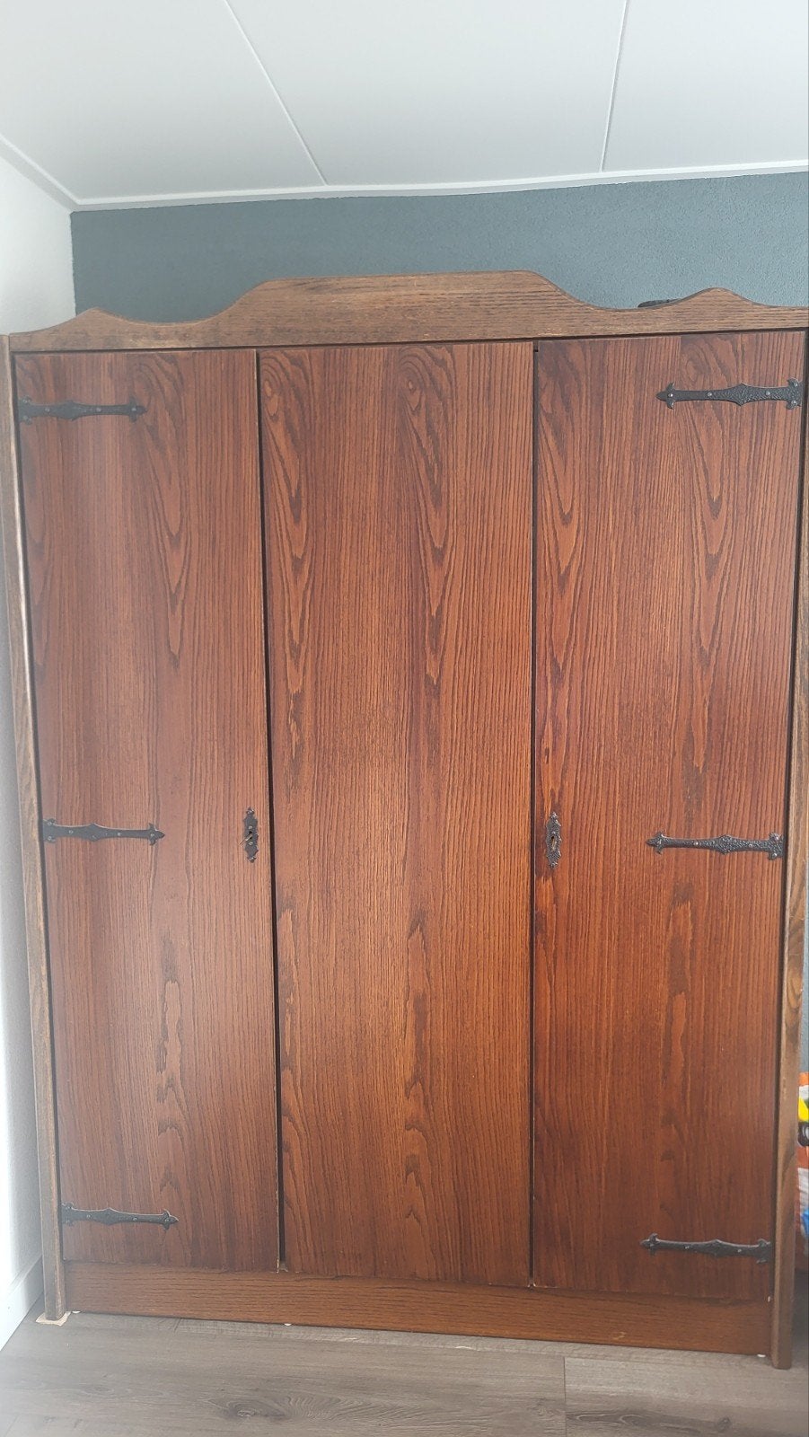Gratis kledingkast met hang- en leggedeelte, Ophalen, Met deur(en), Gebruikt, 100 tot 150 cm