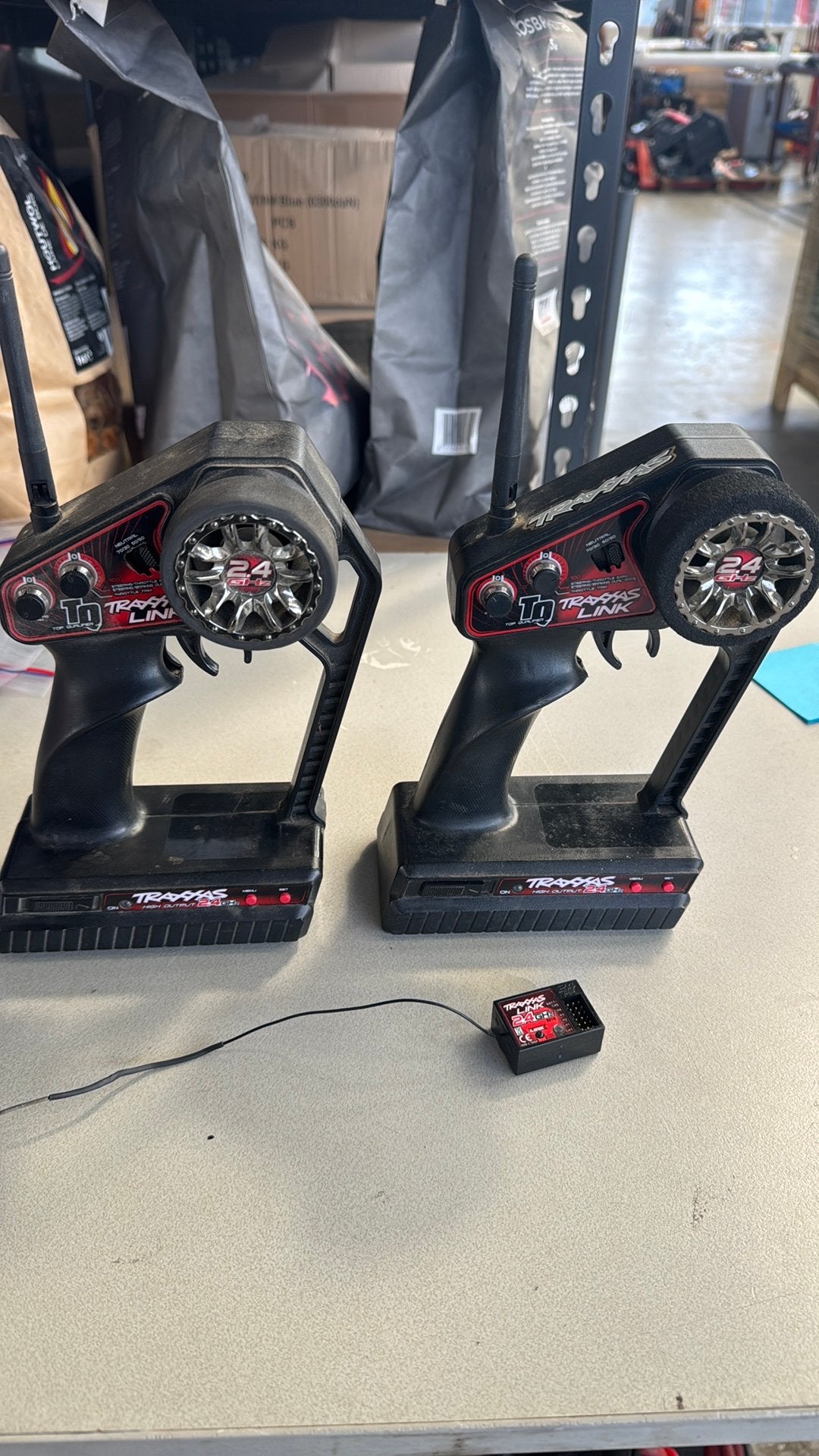 Traxxas TRX2236 TQ handzenders 2kanaals met ontvanger, Auto offroad, Ophalen of Verzenden, Zo goed als nieuw, Schaal 1:8