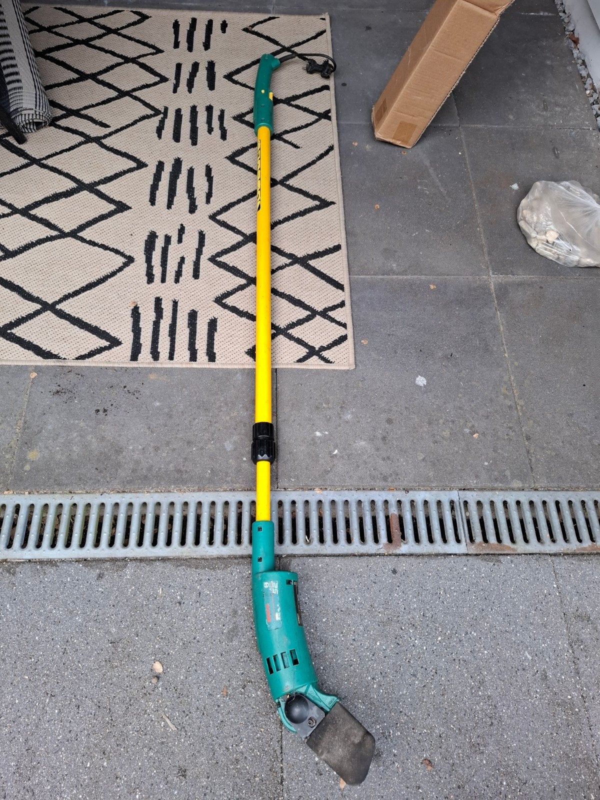 Elektrische takkenzaag Bosch, uitschuifbare stang, Ophalen, Gebruikt, Elektrisch