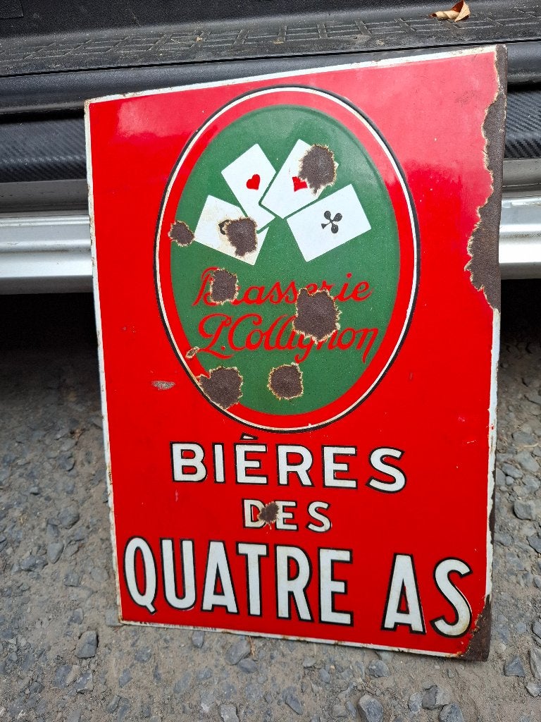 Oud zeldzaam dubbelzijdig emaillebord Bières des Quatre As, Ophalen of Verzenden, Gebruikt, Reclamebord, Plaat of Schild, Overige merken