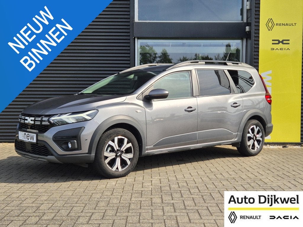 Dacia Jogger 1.6 Hybrid 140 Expression 7p. Camera, Navi, App, 94 pk, Stof, Euro 6, 4 cilinders