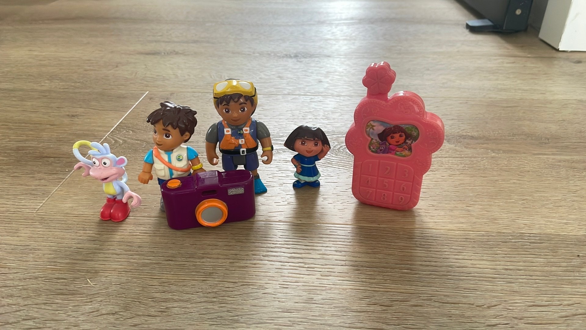 Dora en vrienden, Ophalen of Verzenden, Zo goed als nieuw