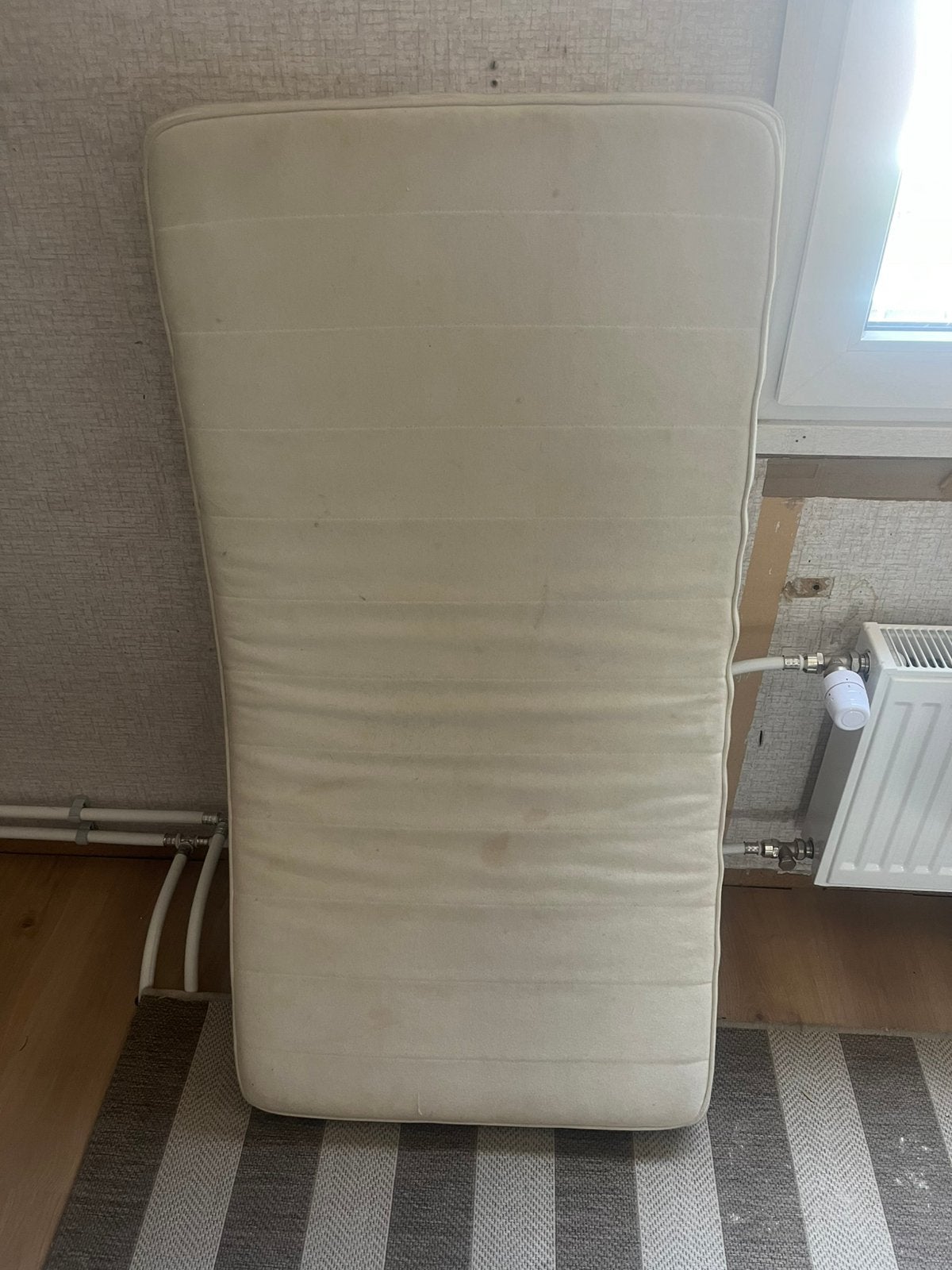 Matras ikea vyssa, Ophalen, 190 cm of minder, Zo goed als nieuw, Eenpersoons