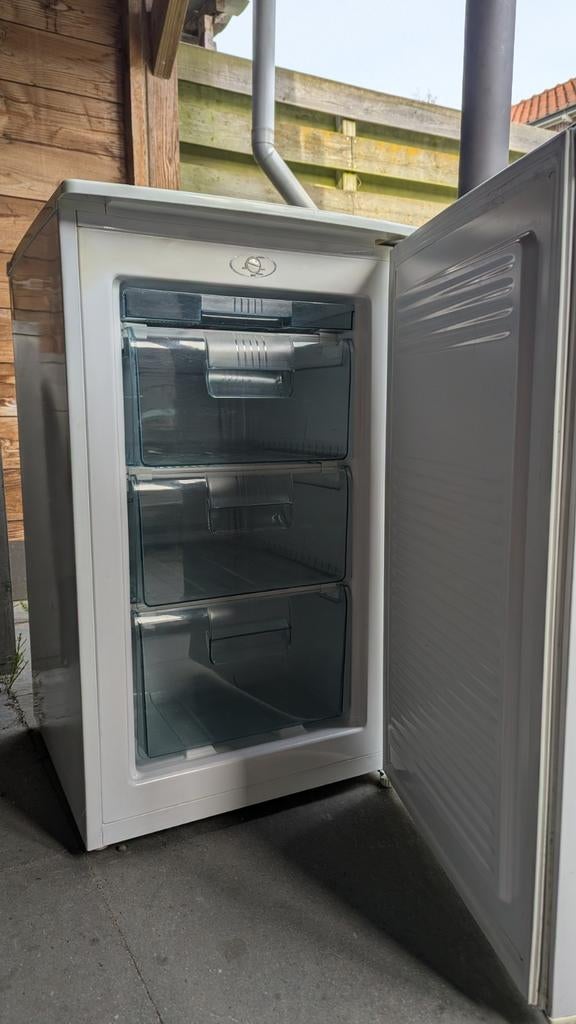 Exquisit Vrieskast - Compact en Energiezuinig, Witgoed en Apparatuur, Vriezers en Diepvrieskisten, Gebruikt, Minder dan 60 cm