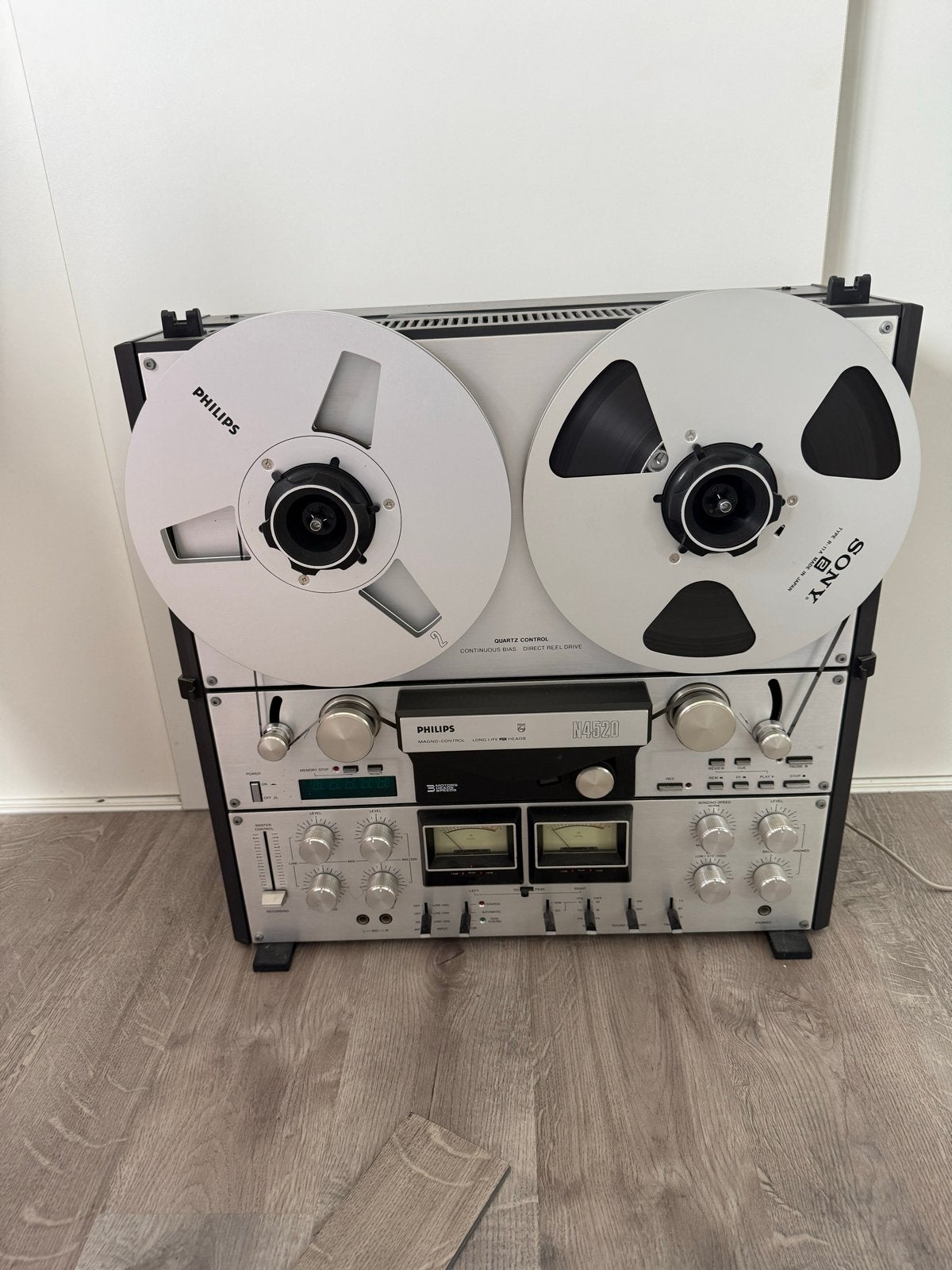 Philips N4520 Bandrecorder met banden en stofkap, Ophalen, Bandrecorder, Met stofkap
