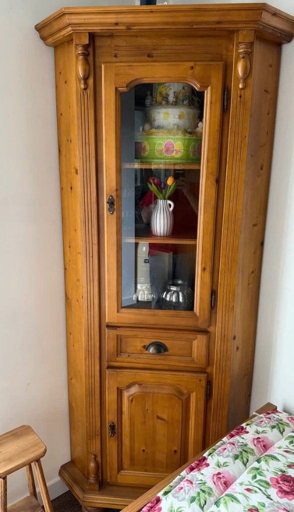 Hoekkast, massief hout. met lade ,glazen-  en dichte deur, Ophalen, Gebruikt, 75 cm of meer, Met lade(s)