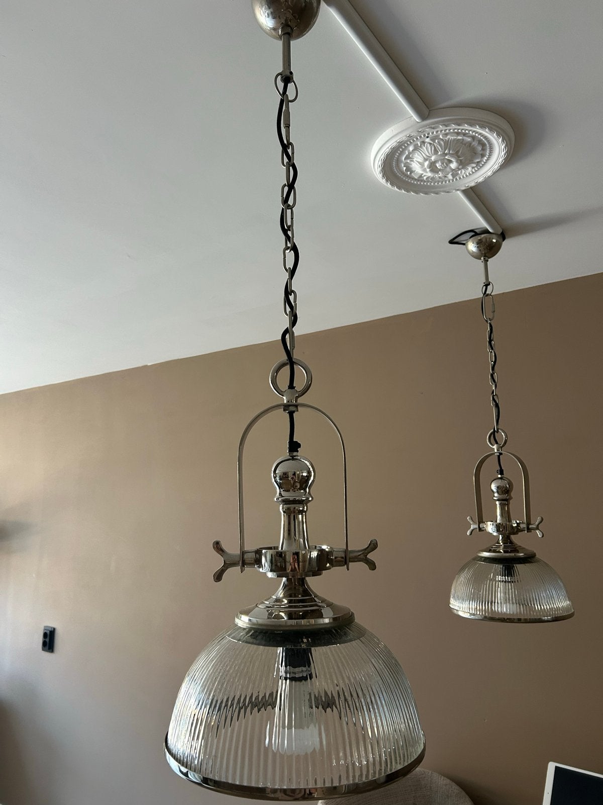 Set van 2 hanglampen van riviera maison, Ophalen, Gebruikt, Glas
