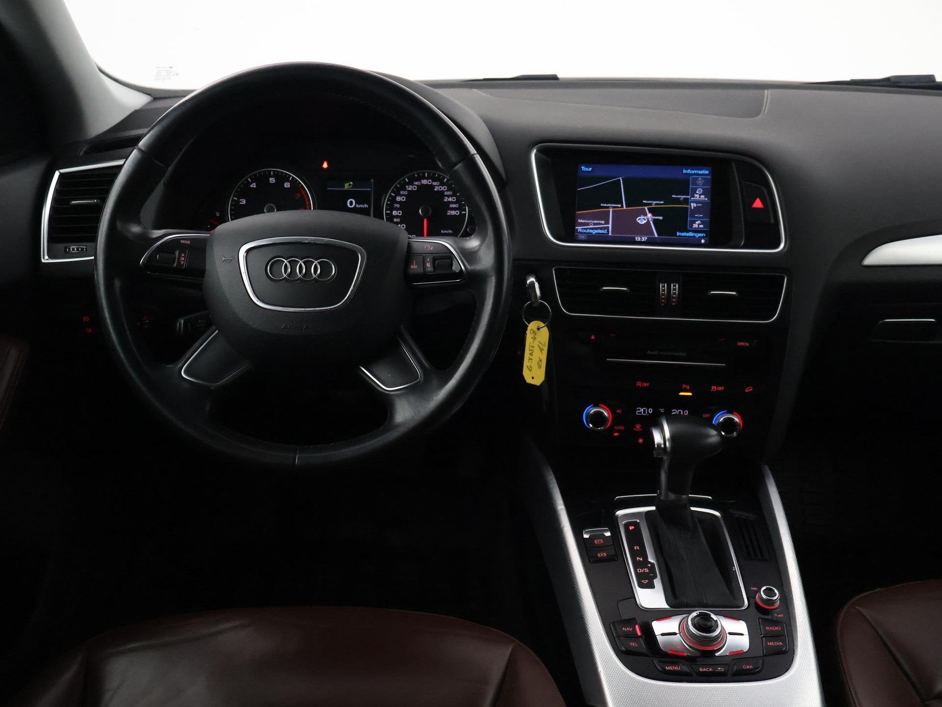 Audi Q5 3.0 TFSI V6 272 PK QUATTRO + 21 INCH LMV | LEDER | M, Auto's, Automaat, Euro 5, Stof, Gebruikt