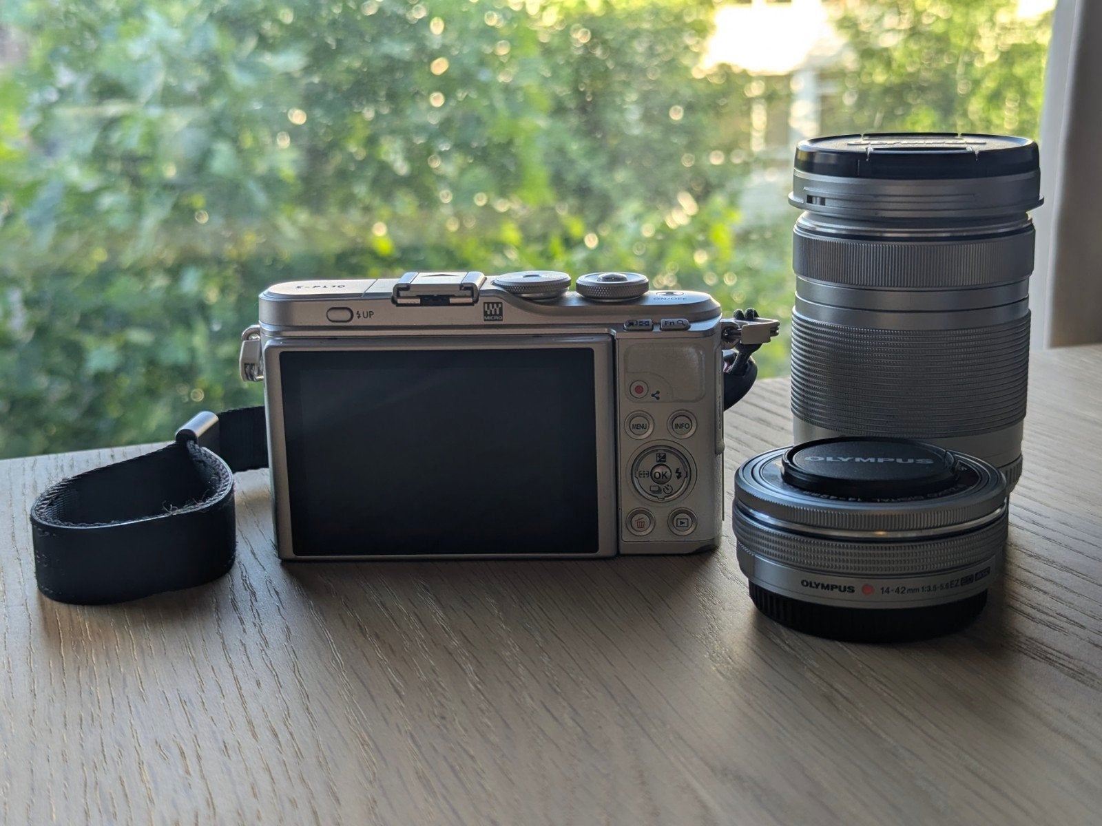 Olympus Pen E-PL10 + 2 lenses, Audio, Tv en Foto, Fotocamera's Digitaal, Compact, Ophalen of Verzenden, Zo goed als nieuw, Olympus
